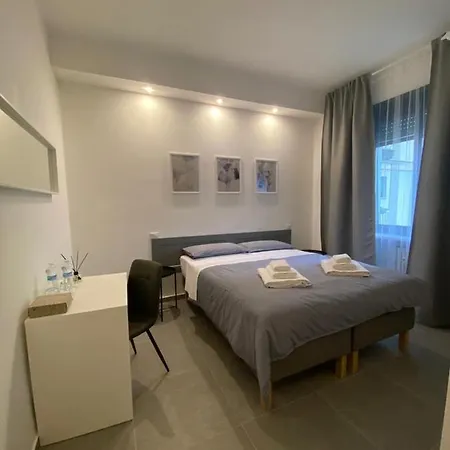 Residenza Via Verdi 招待所