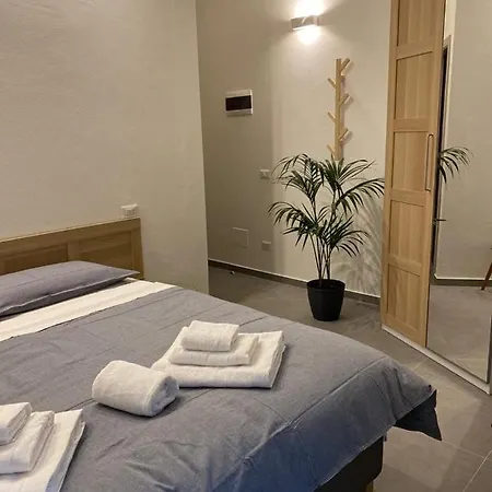 Konukevi Residenza Via Verdi Parma